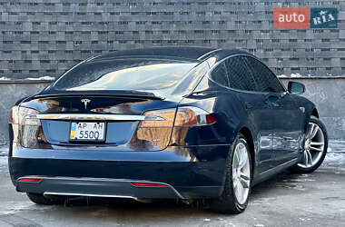 Ліфтбек Tesla Model S 2014 в 
