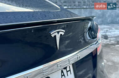 Ліфтбек Tesla Model S 2014 в 