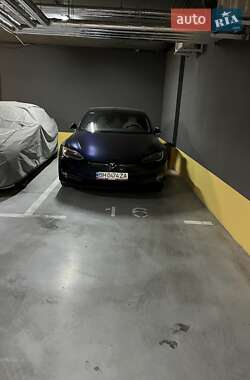 Ліфтбек Tesla Model S 2020 в Одесі