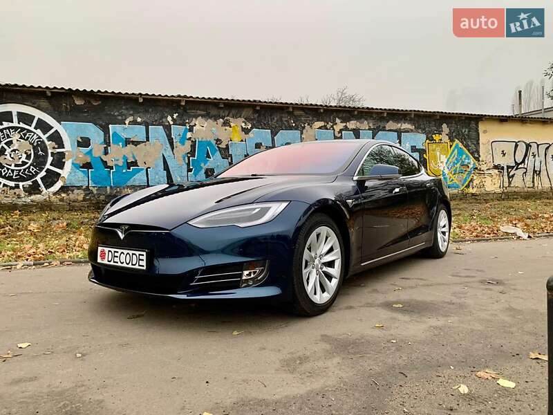 Ліфтбек Tesla Model S 2020 в Одесі