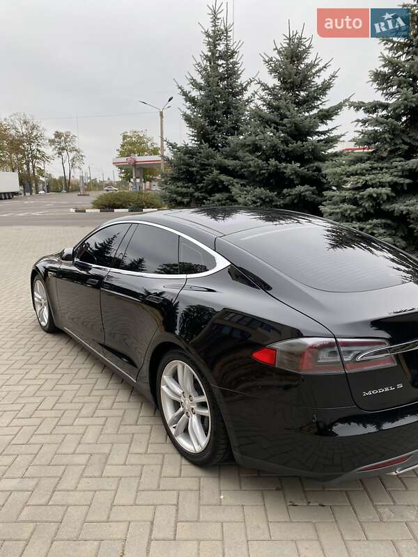 Лифтбек Tesla Model S 2014 в Харькове