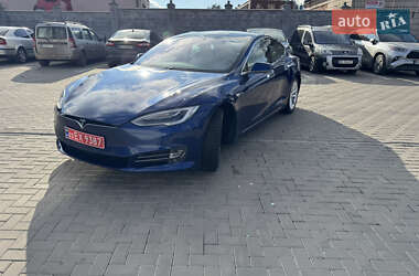 Лифтбек Tesla Model S 2020 в Ровно