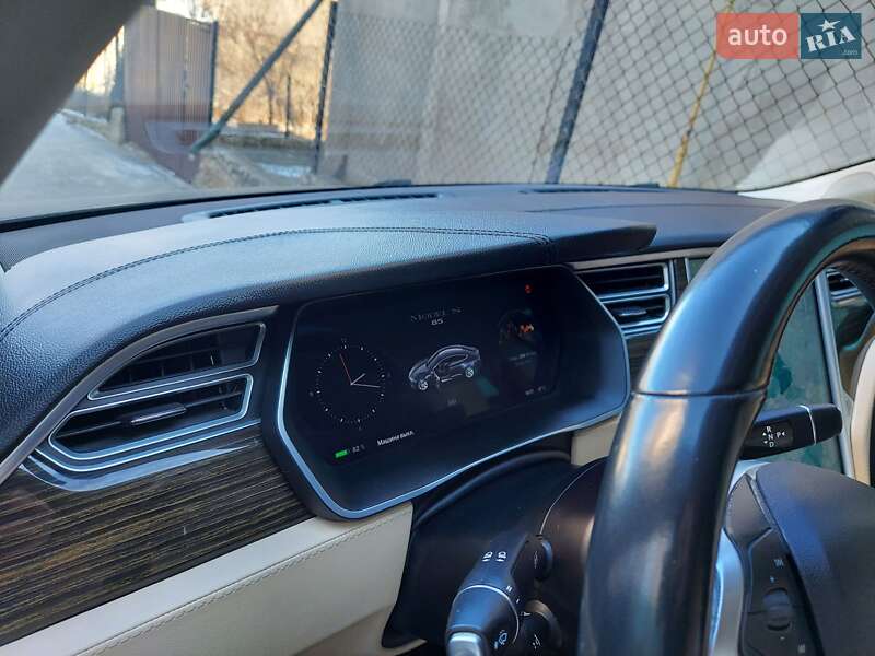 Лифтбек Tesla Model S 2014 в Тернополе фото 22 Лифтбек Tesla Model S 2014 в Тернополе