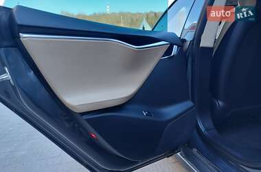 Лифтбек Tesla Model S 2014 в 