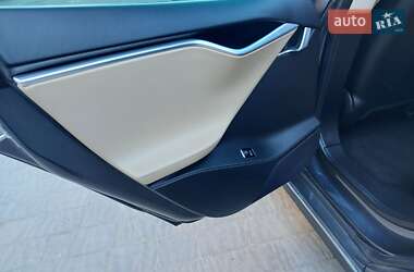 Лифтбек Tesla Model S 2014 в Тернополе