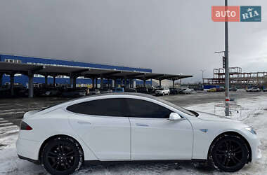 Лифтбек Tesla Model S 2013 в 
