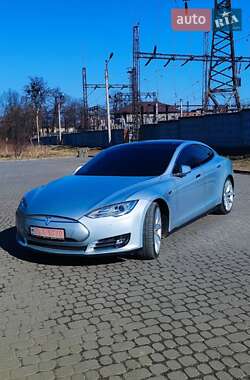 Ліфтбек Tesla Model S 2014 в Львові