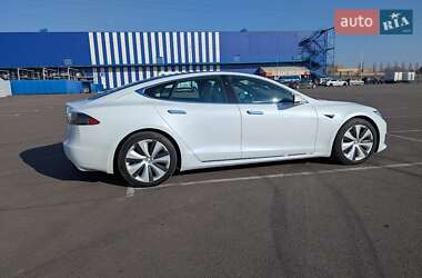 Ліфтбек Tesla Model S 2020 в Рівному