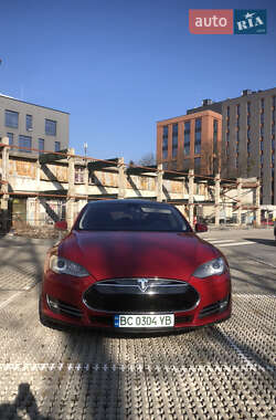 Лифтбек Tesla Model S 2013 в Львове