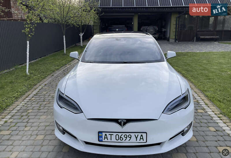 Ліфтбек Tesla Model S 2016 в Львові фото 2 Ліфтбек Tesla Model S 2016 в Львові