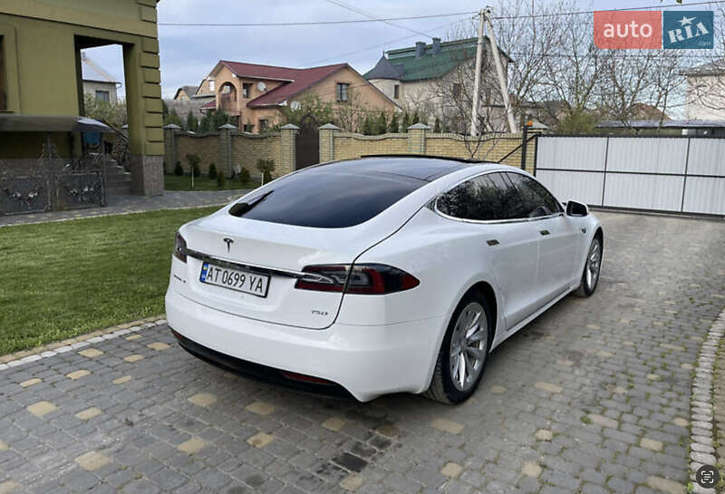 Ліфтбек Tesla Model S 2016 в Львові фото 7 Ліфтбек Tesla Model S 2016 в Львові