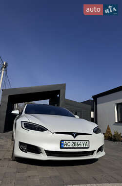 Ліфтбек Tesla Model S 2017 в 