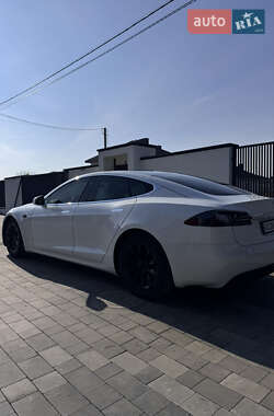 Ліфтбек Tesla Model S 2017 в 