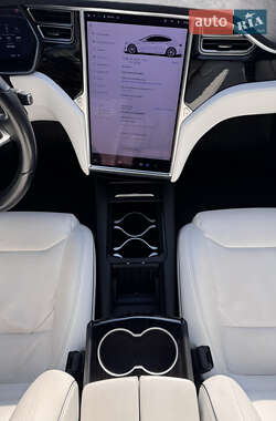 Ліфтбек Tesla Model S 2017 в 