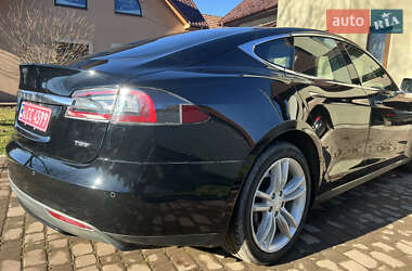 Лифтбек Tesla Model S 2016 в 