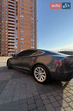 Ліфтбек Tesla Model S 2017 в 