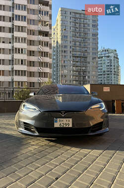Ліфтбек Tesla Model S 2017 в Одесі