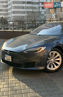 Ліфтбек Tesla Model S 2017 в 