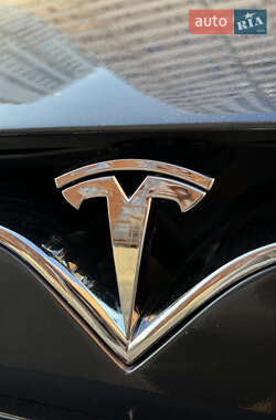 Ліфтбек Tesla Model S 2017 в Одесі