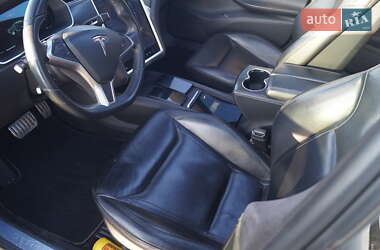 Ліфтбек Tesla Model S 2014 в 
