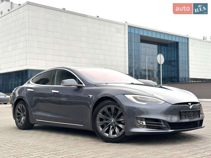Ліфтбек Tesla Model S 2020 в Одесі