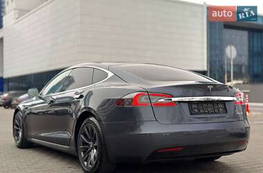 Лифтбек Tesla Model S 2020 в 