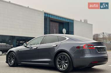 Лифтбек Tesla Model S 2020 в 