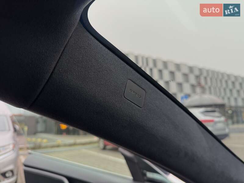 Ліфтбек Tesla Model S 2020 в Одесі