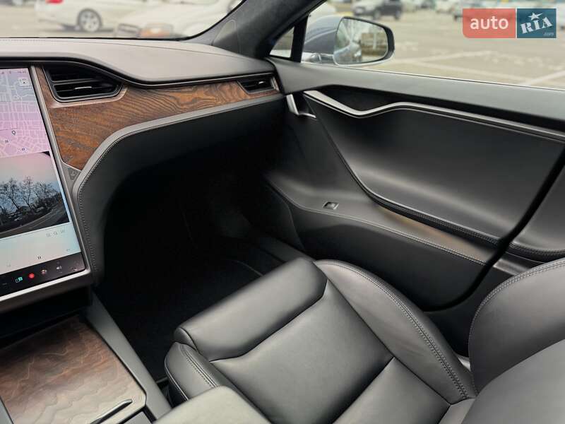 Ліфтбек Tesla Model S 2020 в Одесі