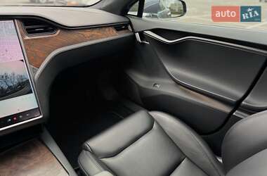 Лифтбек Tesla Model S 2020 в 