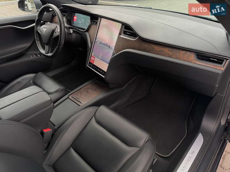 Ліфтбек Tesla Model S 2020 в Одесі