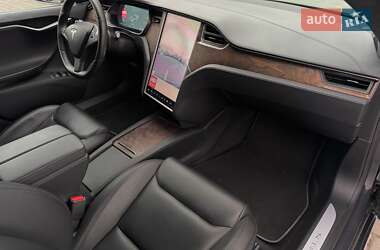 Лифтбек Tesla Model S 2020 в 