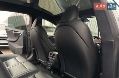 Лифтбек Tesla Model S 2020 в 