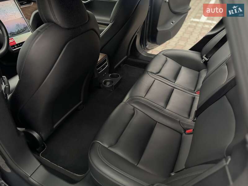 Ліфтбек Tesla Model S 2020 в Одесі