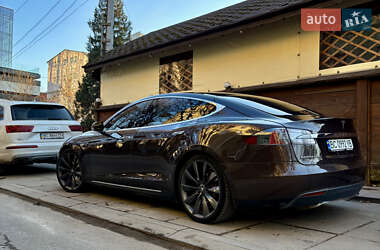 Лифтбек Tesla Model S 2013 в Львове