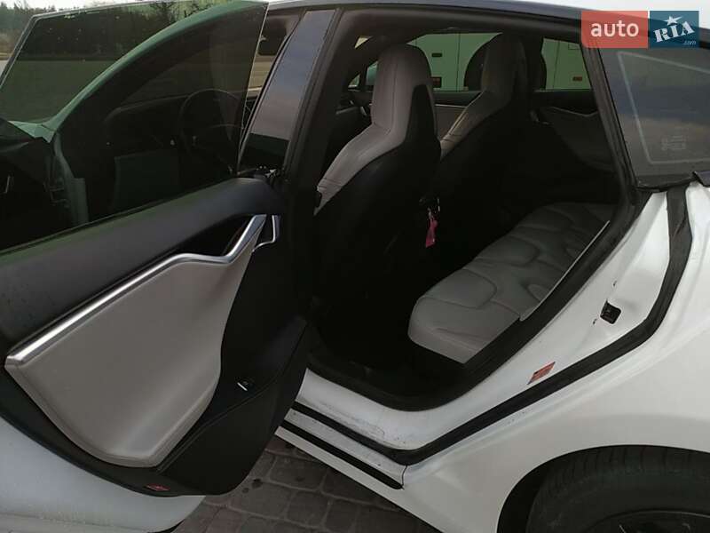 Лифтбек Tesla Model S 2016 в Каменском фото 16 Лифтбек Tesla Model S 2016 в Каменском