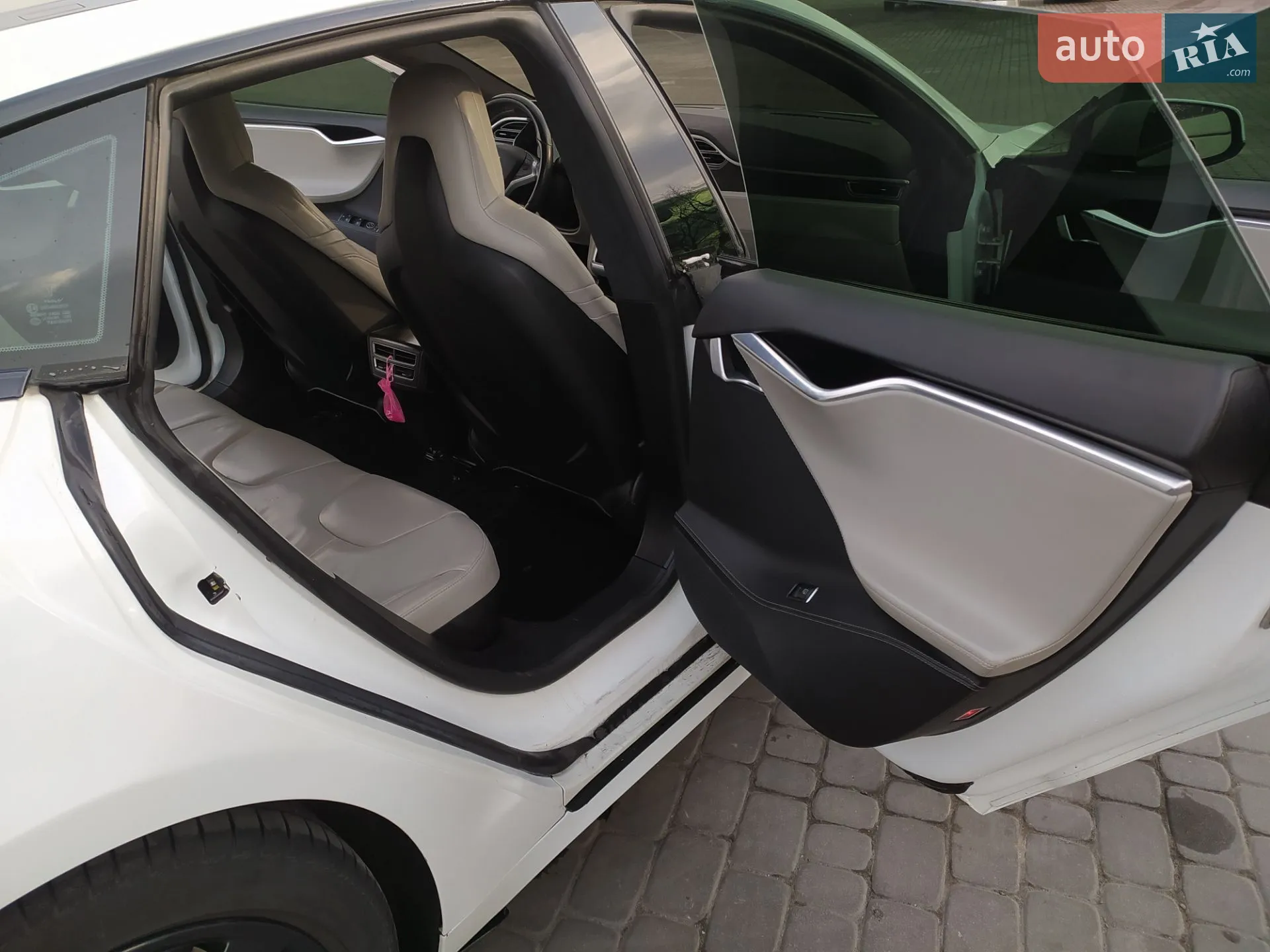 2016 Tesla Model S - мініатюра 18