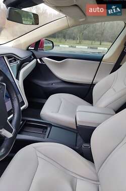 Ліфтбек Tesla Model S 2016 в 