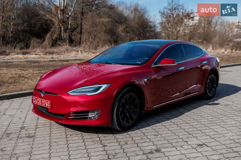 Лифтбек Tesla Model S 2019 в Львове