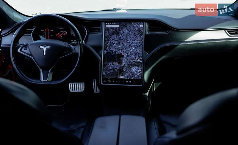 Лифтбек Tesla Model S 2019 в Львове