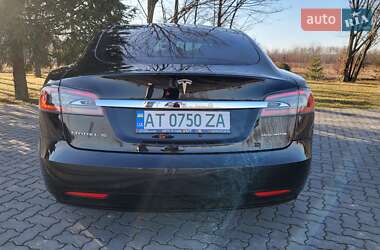 Лифтбек Tesla Model S 2016 в 
