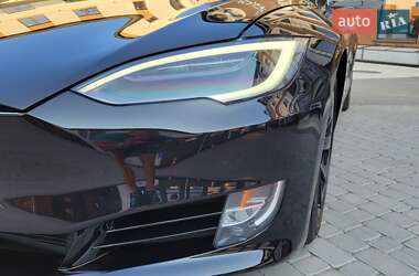 Лифтбек Tesla Model S 2016 в 