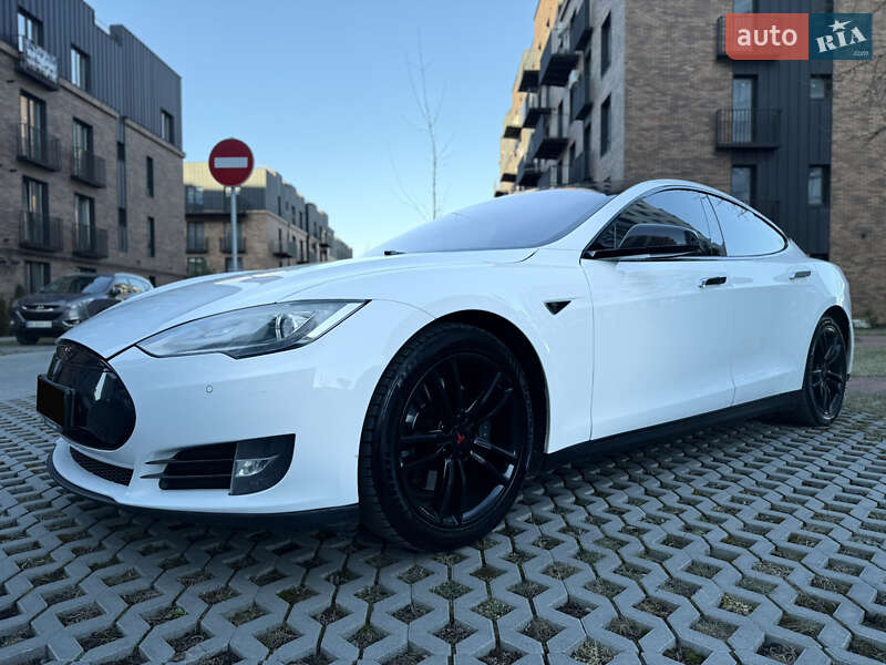 Лифтбек Tesla Model S 2013 в Ивано-Франковске фото 7 Лифтбек Tesla Model S 2013 в Ивано-Франковске