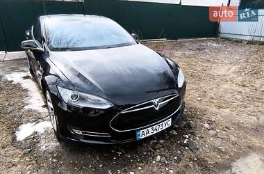 Лифтбек Tesla Model S 2013 в 