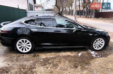 Лифтбек Tesla Model S 2013 в 