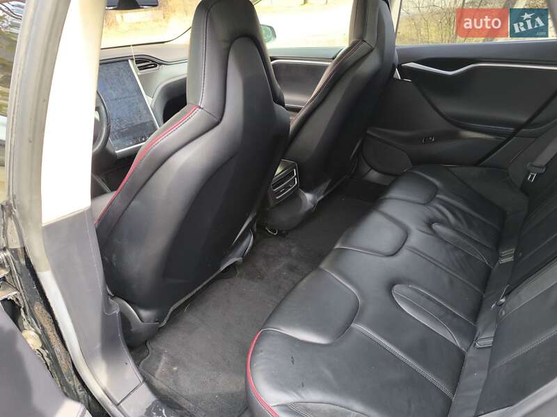 Лифтбек Tesla Model S 2013 в Киеве фото 18 Лифтбек Tesla Model S 2013 в Киеве