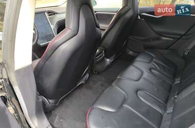 Лифтбек Tesla Model S 2013 в 