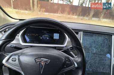 Лифтбек Tesla Model S 2013 в 