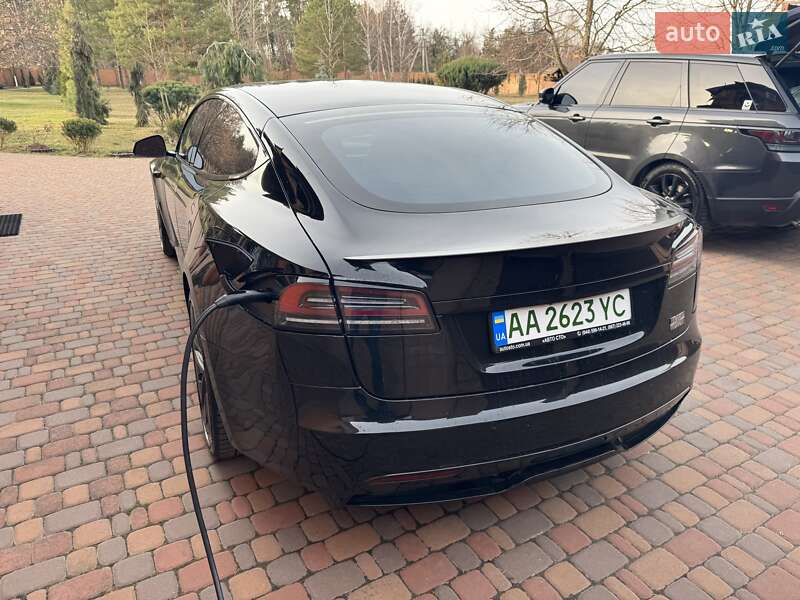 Лифтбек Tesla Model S 2021 в Киеве