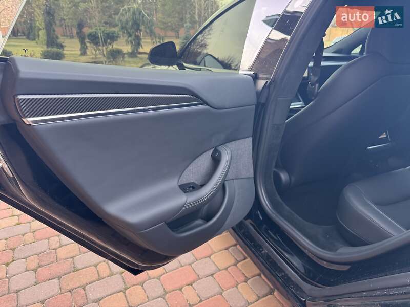 Лифтбек Tesla Model S 2021 в Киеве
